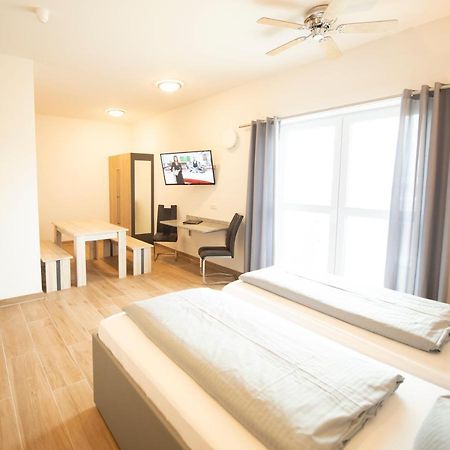 Stadthotel Donauworth Bagian luar foto