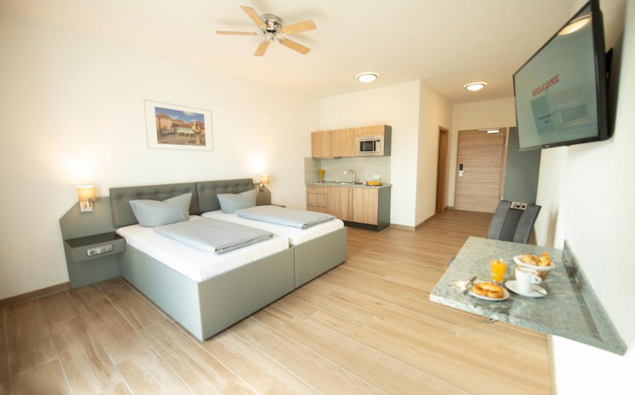 Stadthotel Donauworth Bagian luar foto