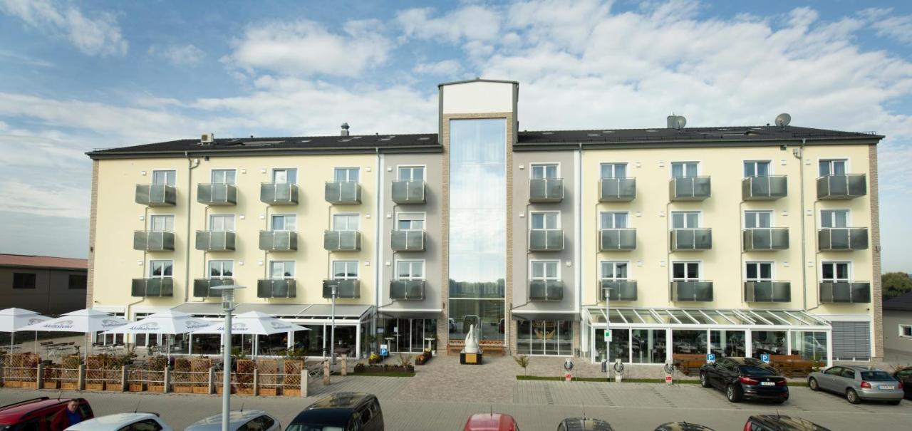 Stadthotel Donauworth Bagian luar foto