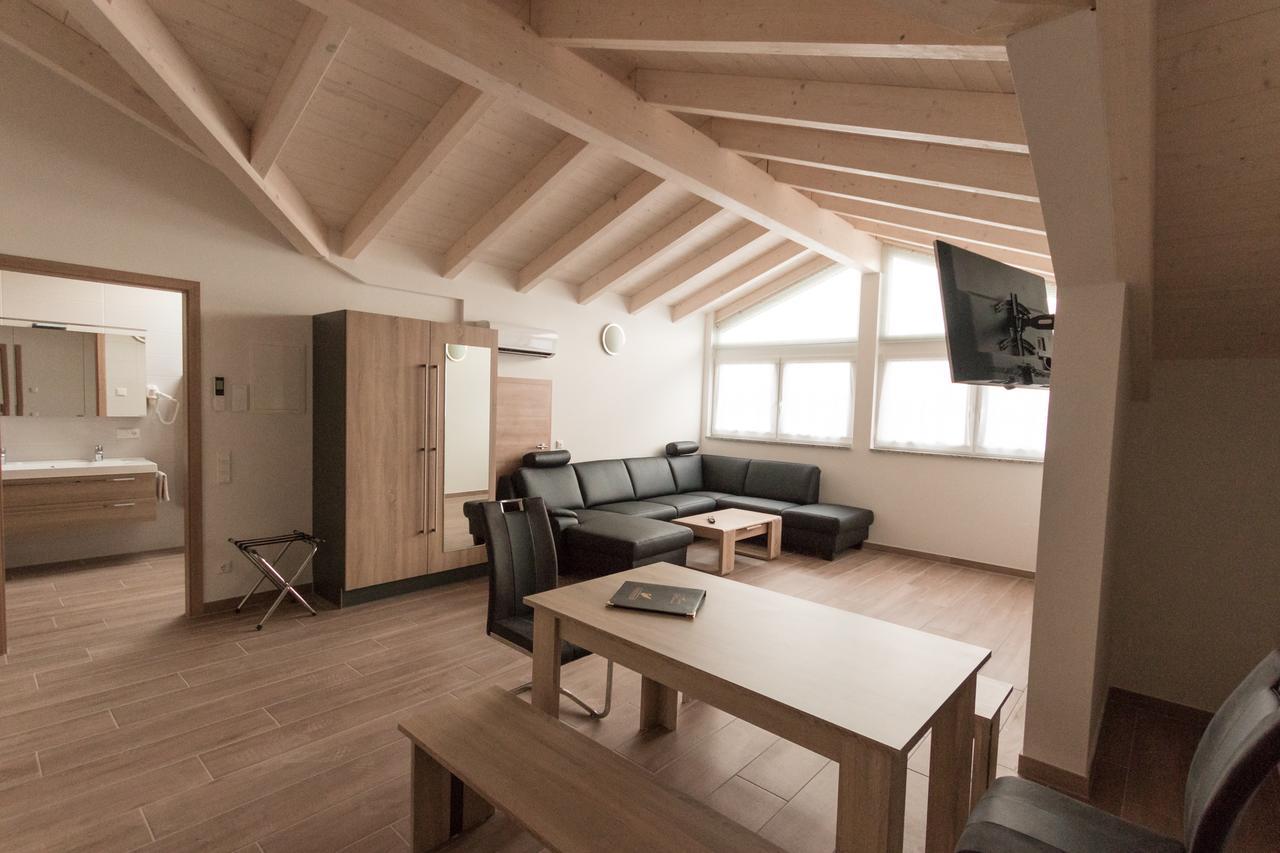 Stadthotel Donauworth Bagian luar foto